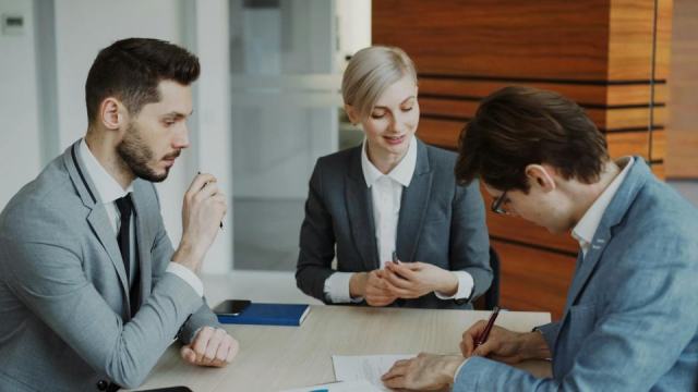 Salarie incompetent : les options de l'employeur avant le licenciement Salarie incompetent : les options de l'employeur avant le licenciement