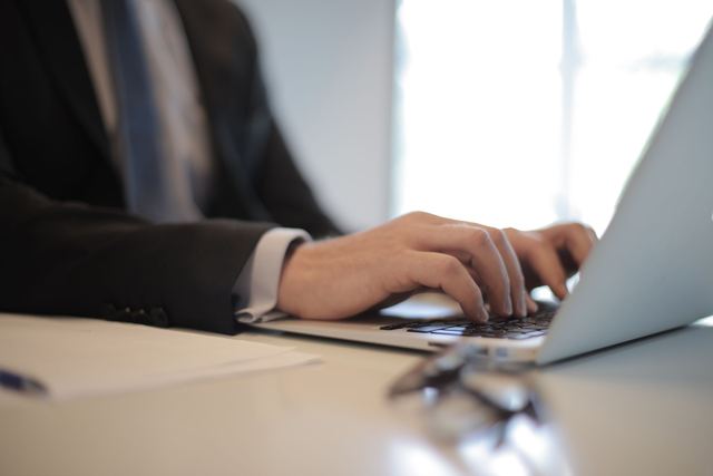 Gestion des habilitations professionnelles : le guide pour les entreprises Gestion des habilitations professionnelles : le guide pour les entreprises