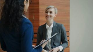 Former ou recruter : comment l'entreprise doit arbitrer ce choix
