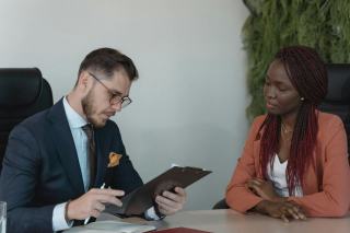 Reconnaître un salarie incompetent : signaux et méthode d'évaluation