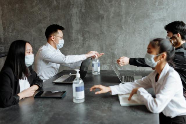 Pass sanitaire au travail : ce que l'employeur et le salarie doivent savoir Pass sanitaire au travail : ce que l'employeur et le salarie doivent savoir