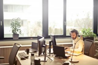 Absenteisme au travail : causes, coûts et solutions pour l'entreprise